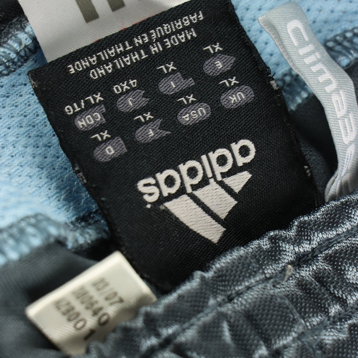 ADIDAS Metallic Embroidered Logo Silver Basketball Jorts (XL)