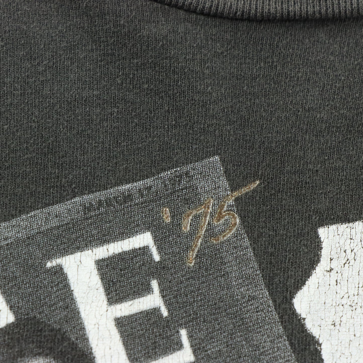 ECKO UNLTD Y2K 'Crush, Destroy' Velour Logo Skull Black & White Tee (XX)