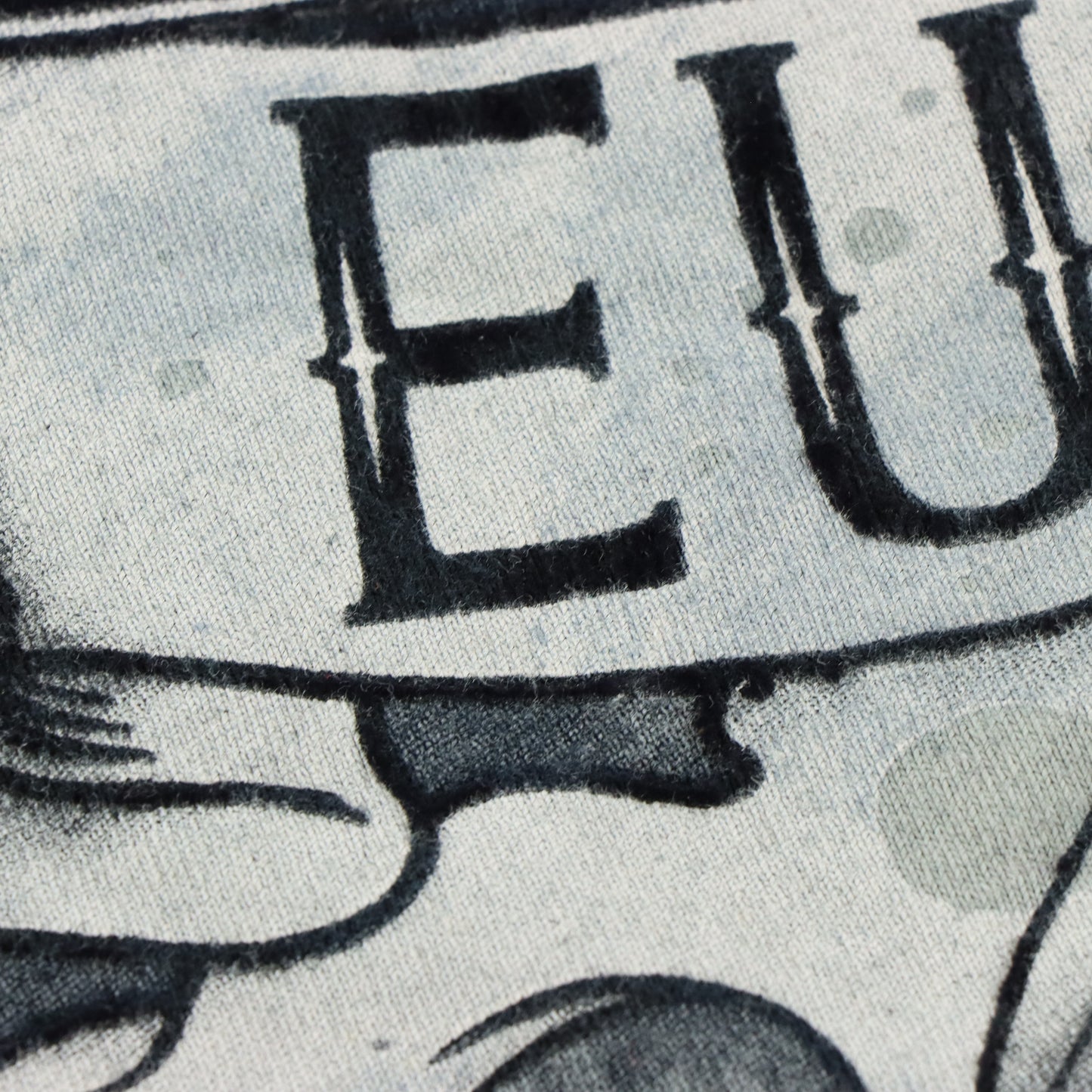 ECKO UNLTD Y2K 'Crush, Destroy' Velour Logo Skull Black & White Tee (XX)