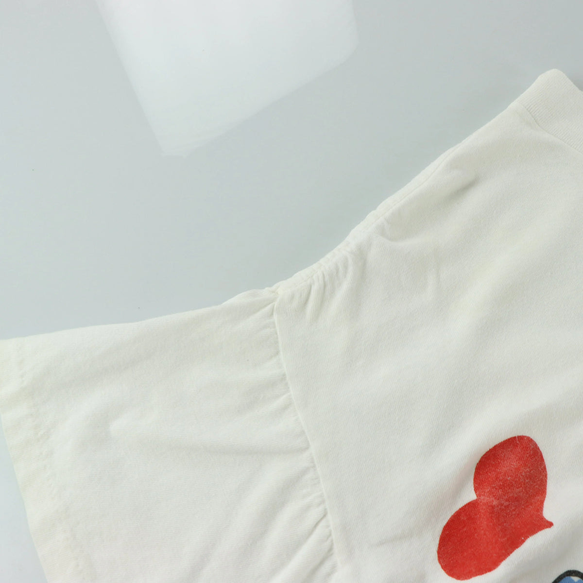 Mickey & Minnie Mouse In Love Graphic Ruched Sleeve Single Stitch T-Shirt USA Made (XL-XXL) - Vintage Sole Melbourne