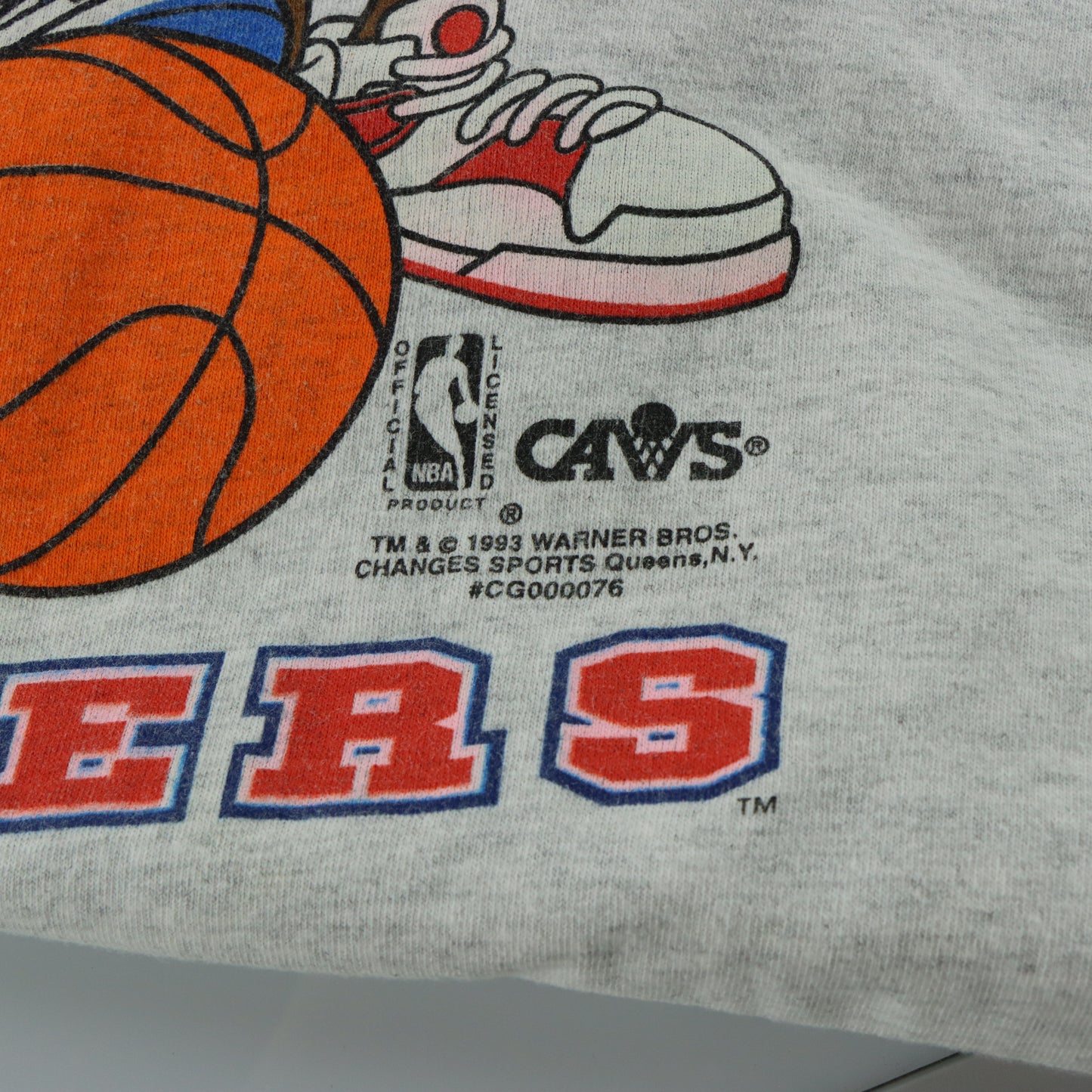 Vintage 1993 Cleveland Cavs NBA x Looney Tunes Single T-Shirt USA Made (XL)
