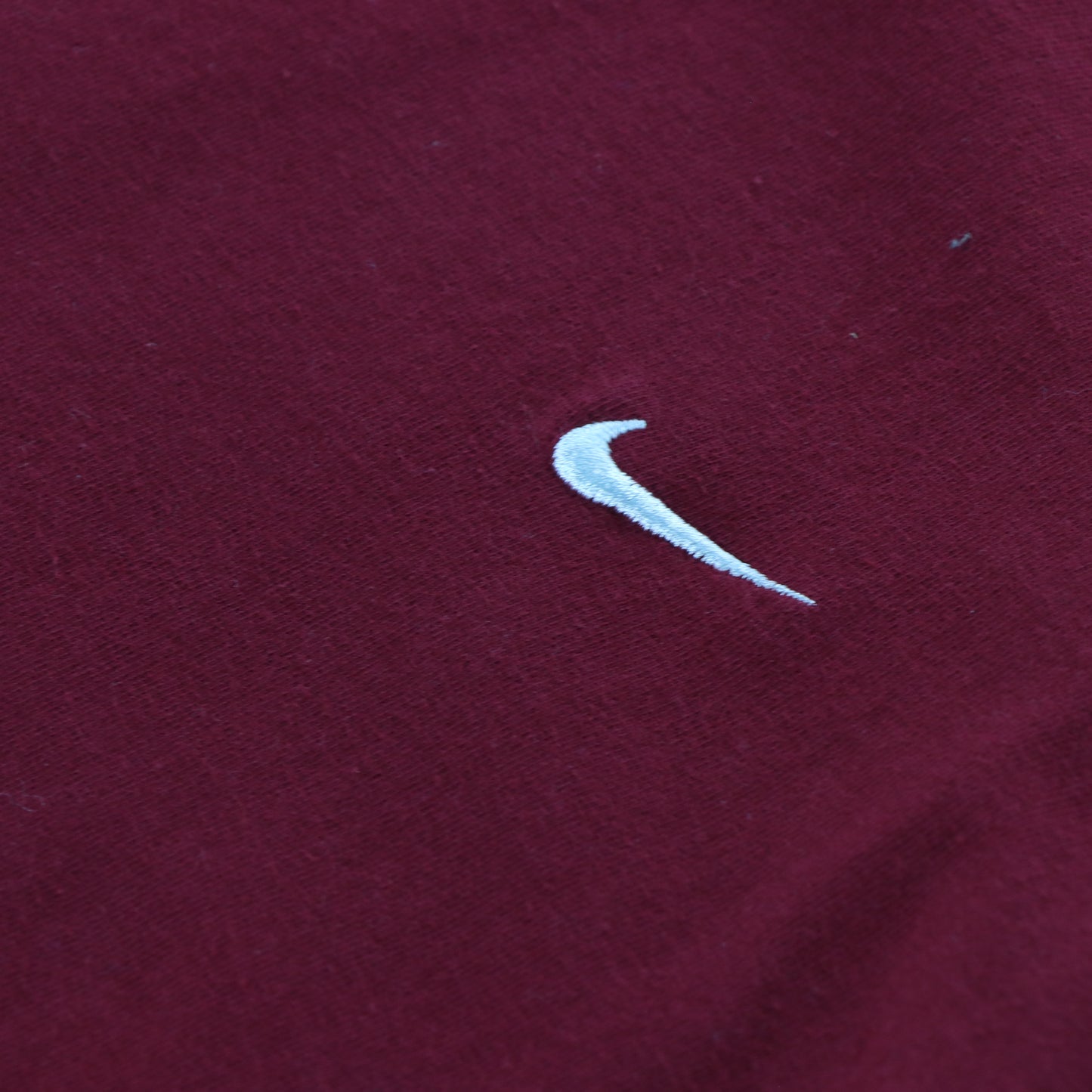 NIKE Embroidered Swoosh Logo Red & White T-Shirt (L)