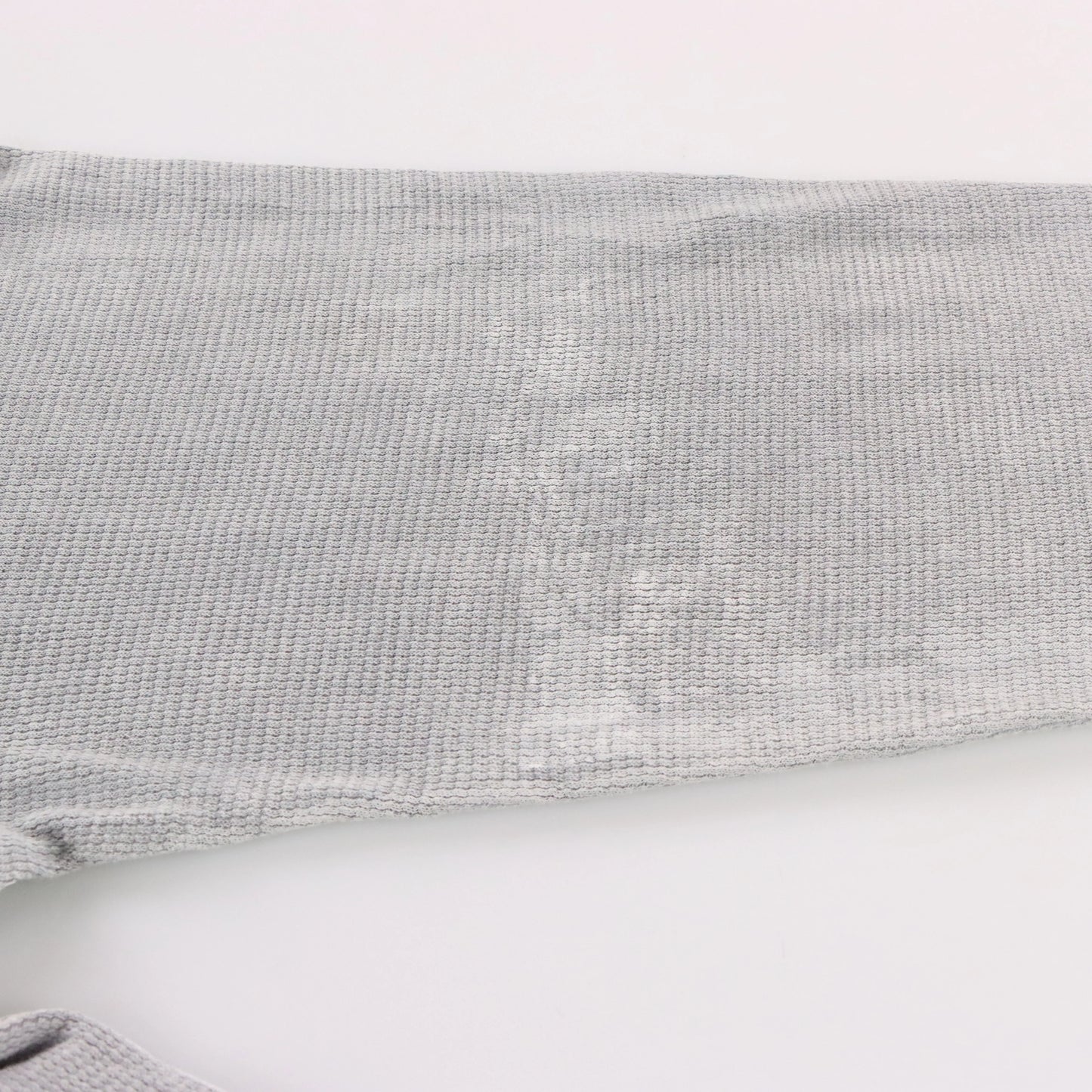 Vintage AFFLICTION Distressed Y2K Grey Velvet Cross Detail USA Made Waffle Thermal Long Sleeve Tee (XL)