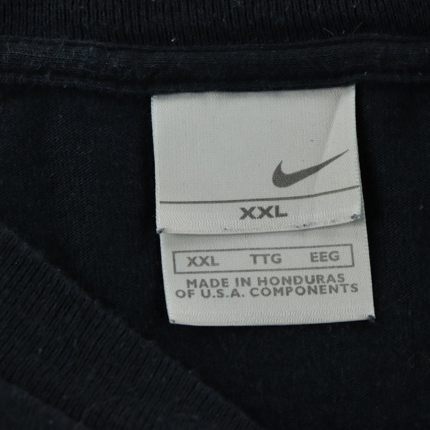 NIKE Vintage Embroidered Small Swoosh Black T-Shirt (XXL)