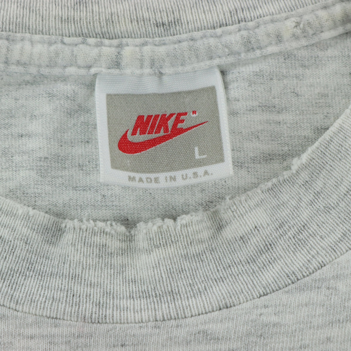 NIKE "Just Do It" Colourful Retro Slogan Graphic Single Stitch Light Grey T-Shirt USA Made (M-L) - Vintage Sole Melbourne