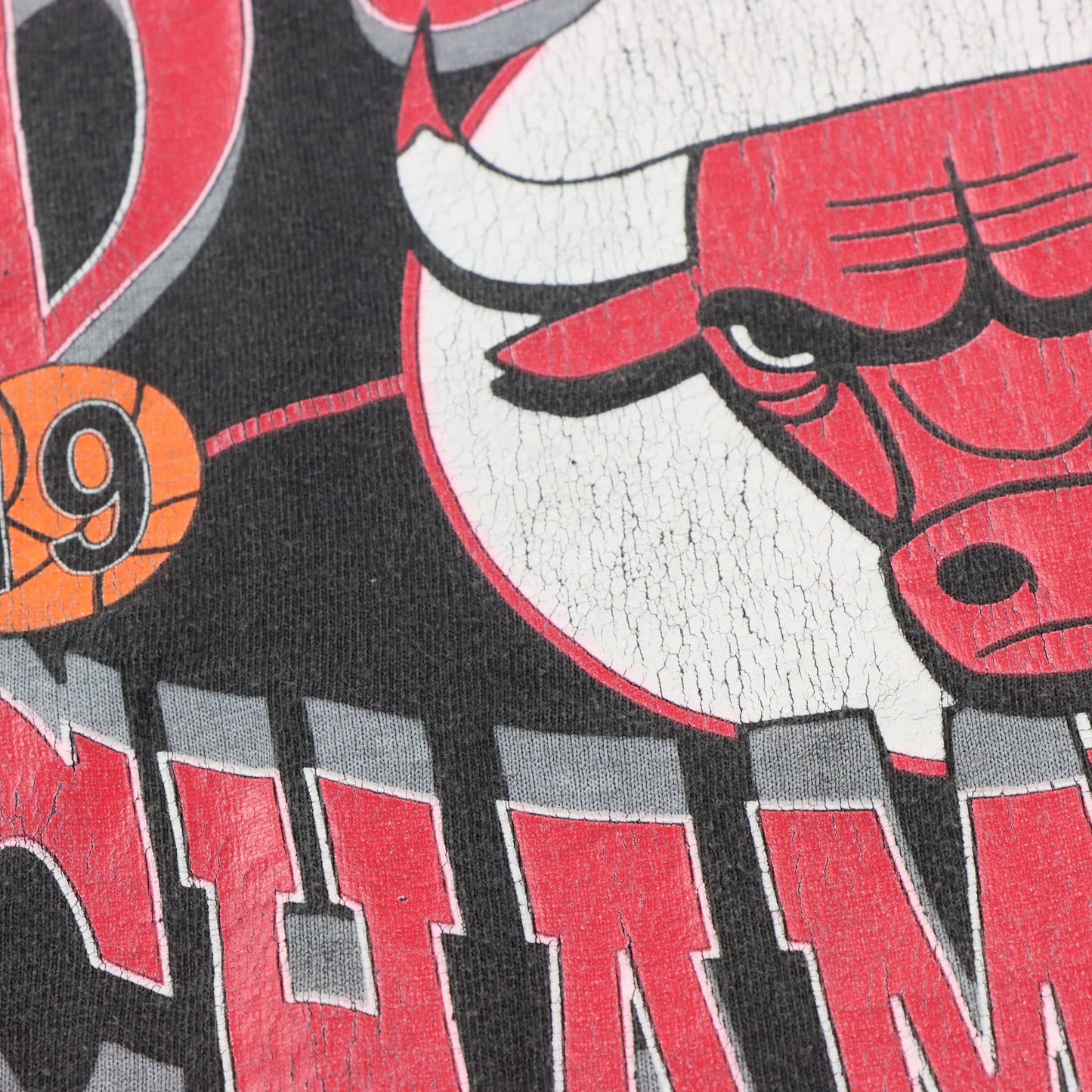 Vintage 1992 CHICAGO BULLS Single Stitch USA Made NBA Tee (XL)