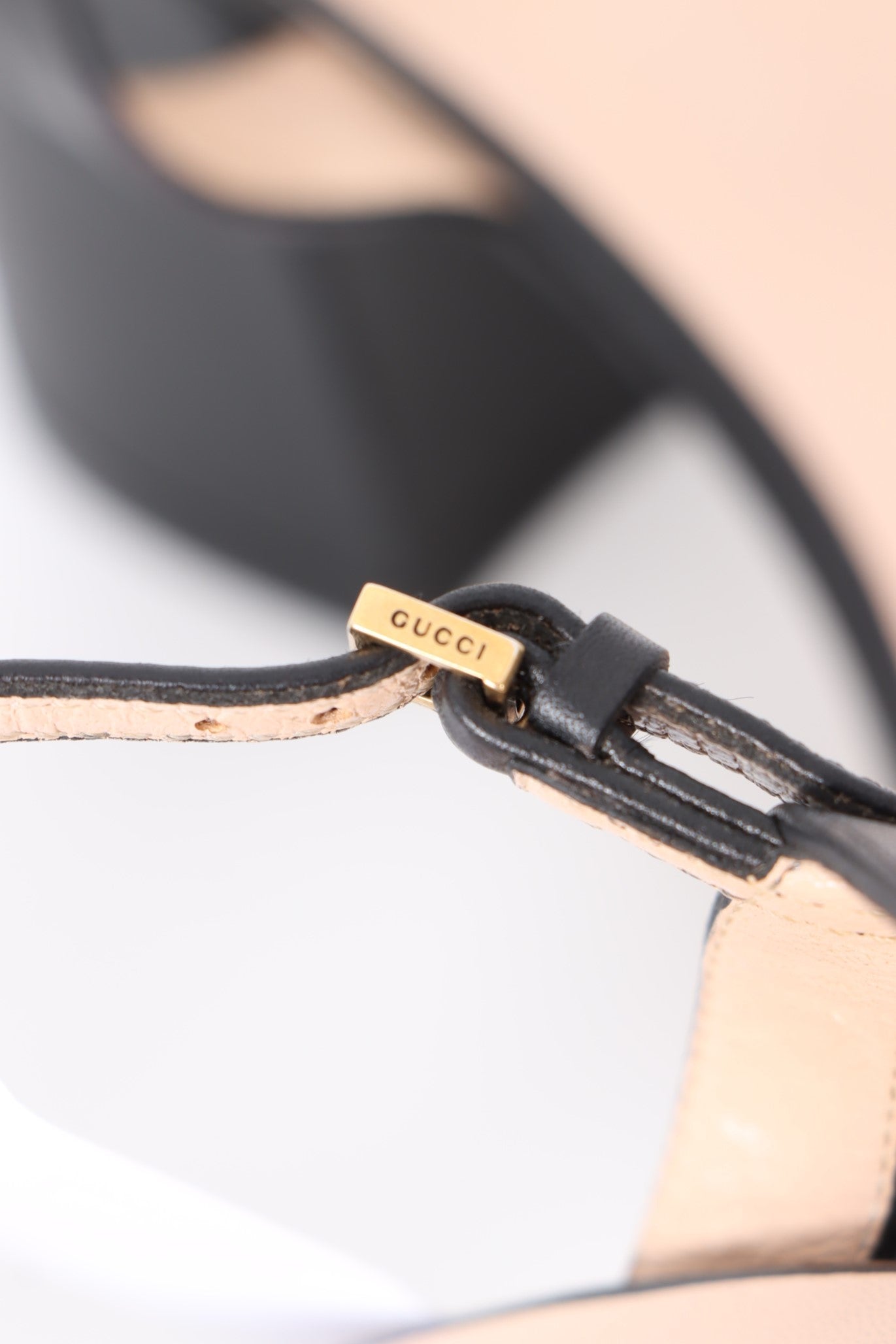 GUCCI GG Marmont Mid-Heel Black Leather Sandals (37)