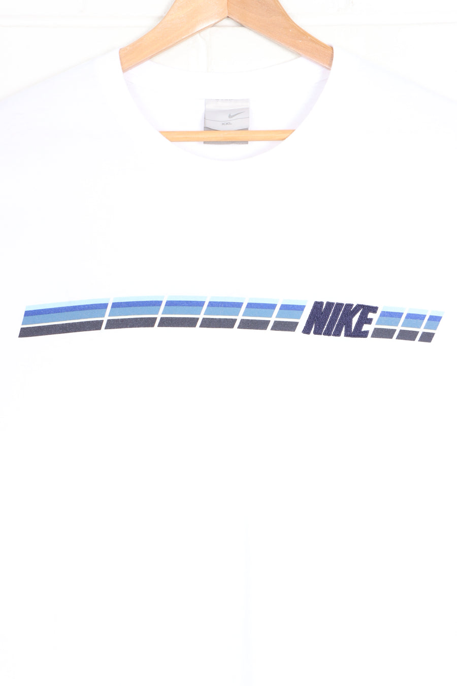 NIKE Embroidered Spell Out Logo Stripe Blocks T-Shirt (XXL)
