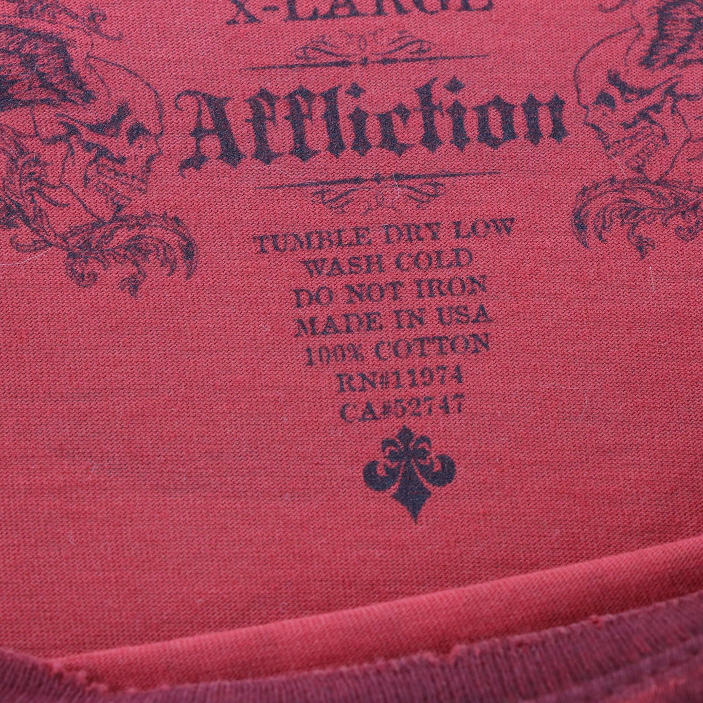 AFFLICTION Red Top Hat Skull & Crows Vintage Y2K USA Made T-Shirt (XL TALL)