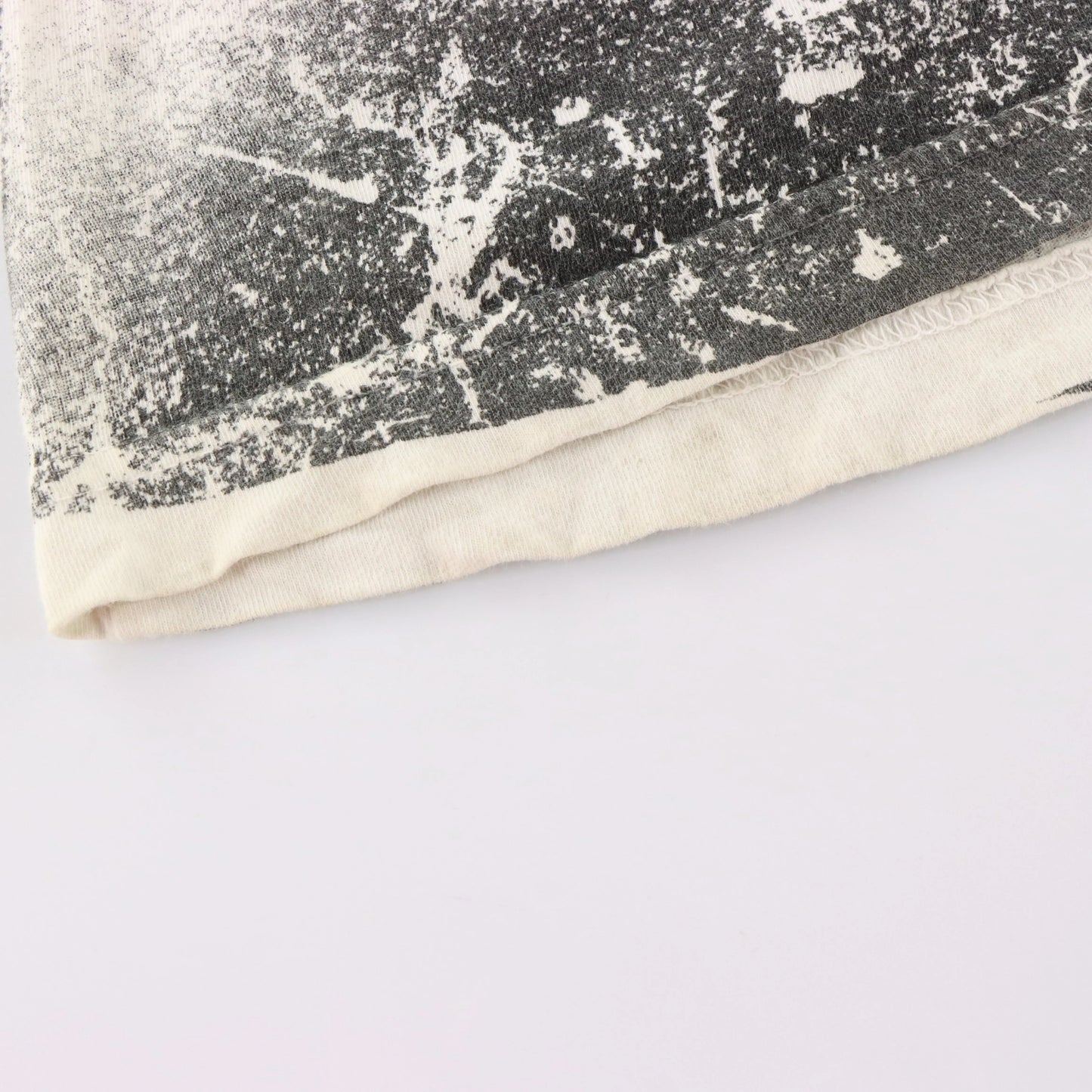 ARCHAIC AFFLICTION "Avere Fiducia" Vintage Silver Glitter Text Vintage Y2K T-Shirt (XXXL TALL)