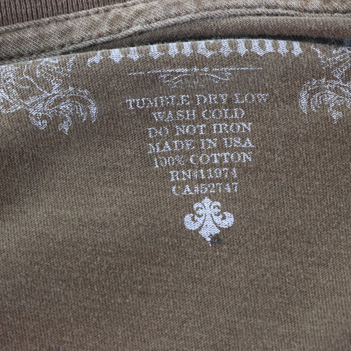 AFFLICTION Vintage "Live Fast" Spell Out Logo Shield Brown Y2K Tee USA Made (L)