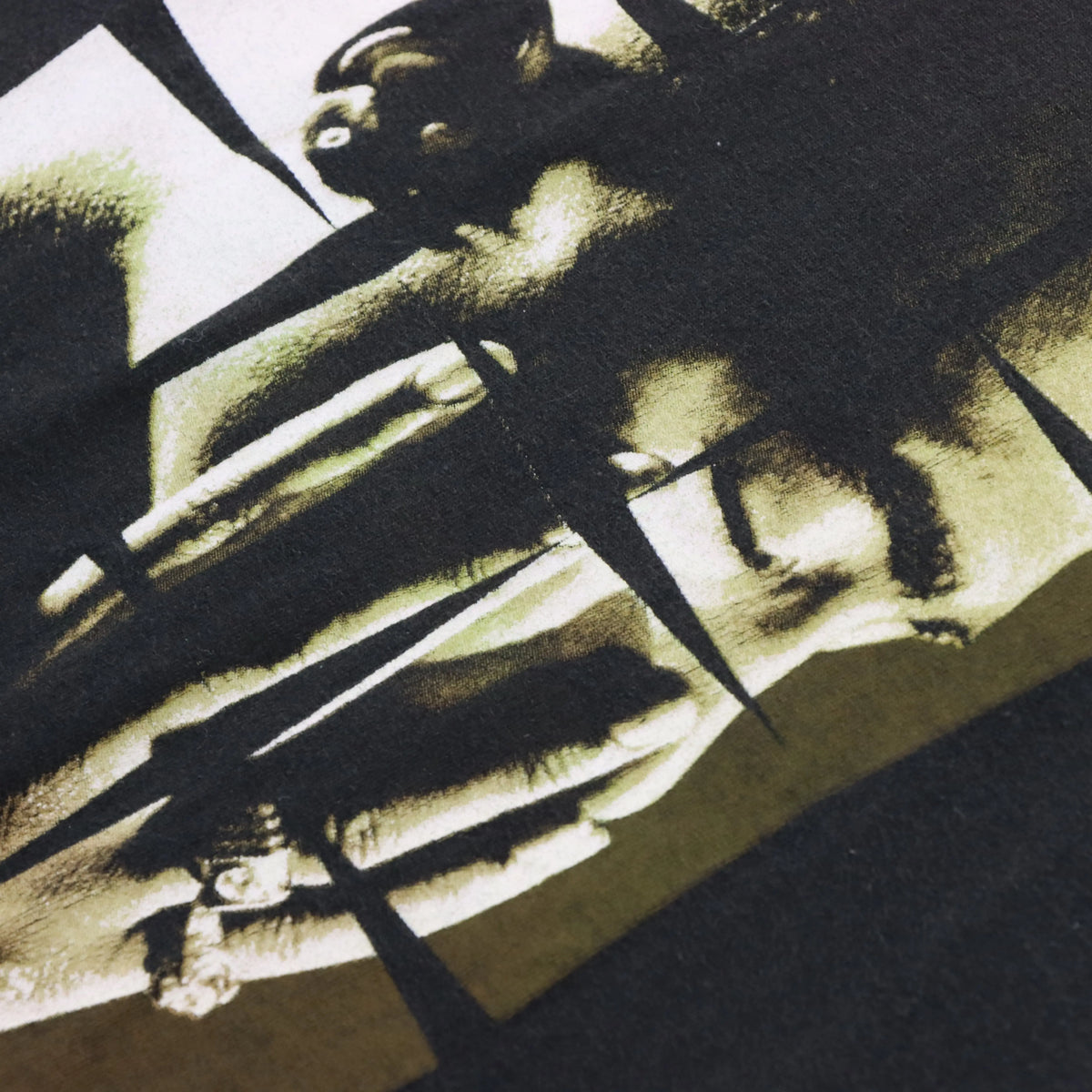 Vintage 1997 TUPAC 'Gone but not forgotten' Remembrance Music T-Shirt (XL)