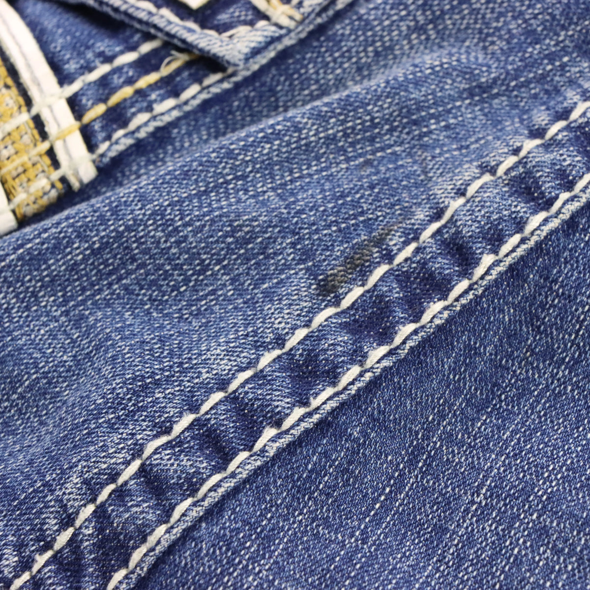 Vintage AFFLICTION Y2K 'Blake' Embroidered Faded Blue Jeans (38)