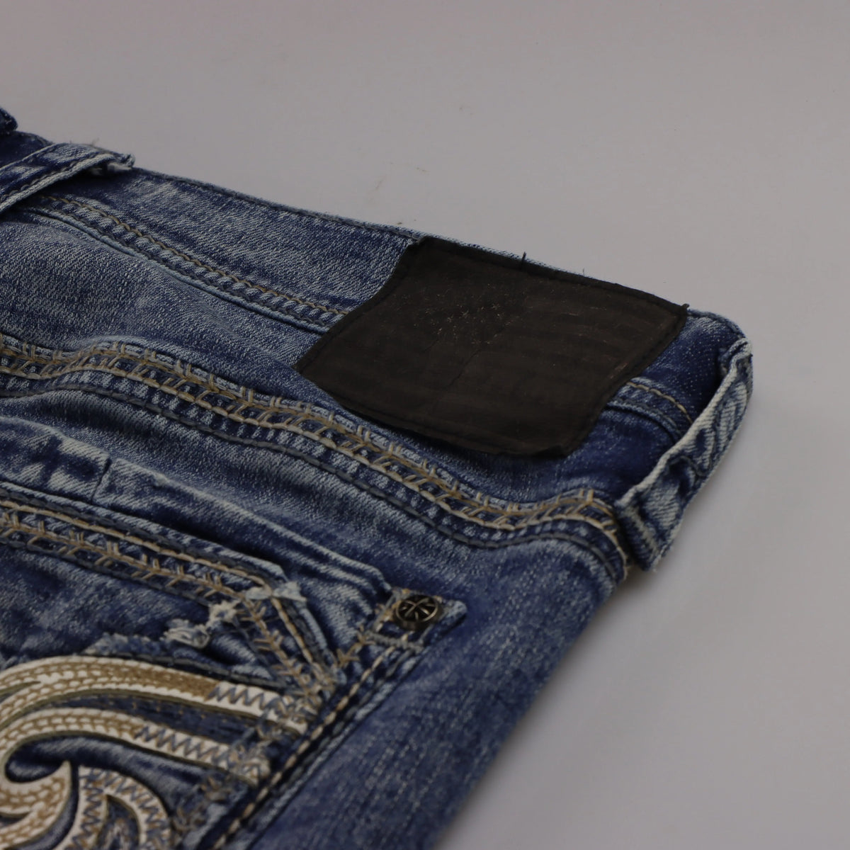 Vintage AFFLICTION Y2K 'Gage' Embroidered Cross Pockets Distressed Blue Jeans (38)