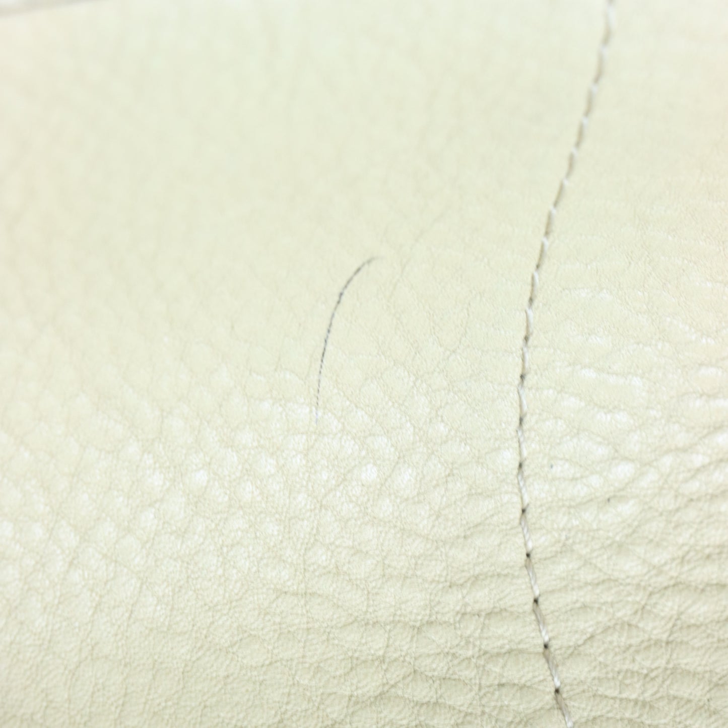 COACH 5031 Hampton Tassel Tan Pebbled Leather Bag