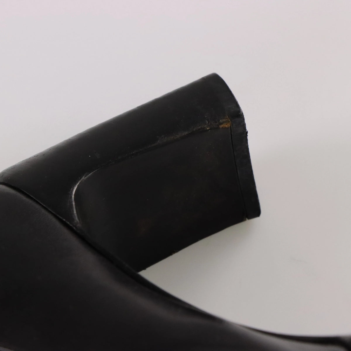 Vintage GUCCI 90's Tassel Loafer Silver & Black Leather Pump Heel (37 C)