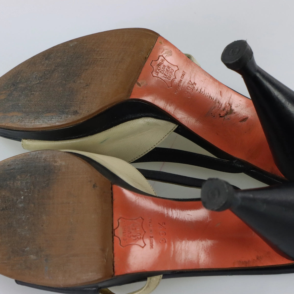 Vintage FENDI 90's Geometric Italy Made Black & Cream Leather Heels (39.5)