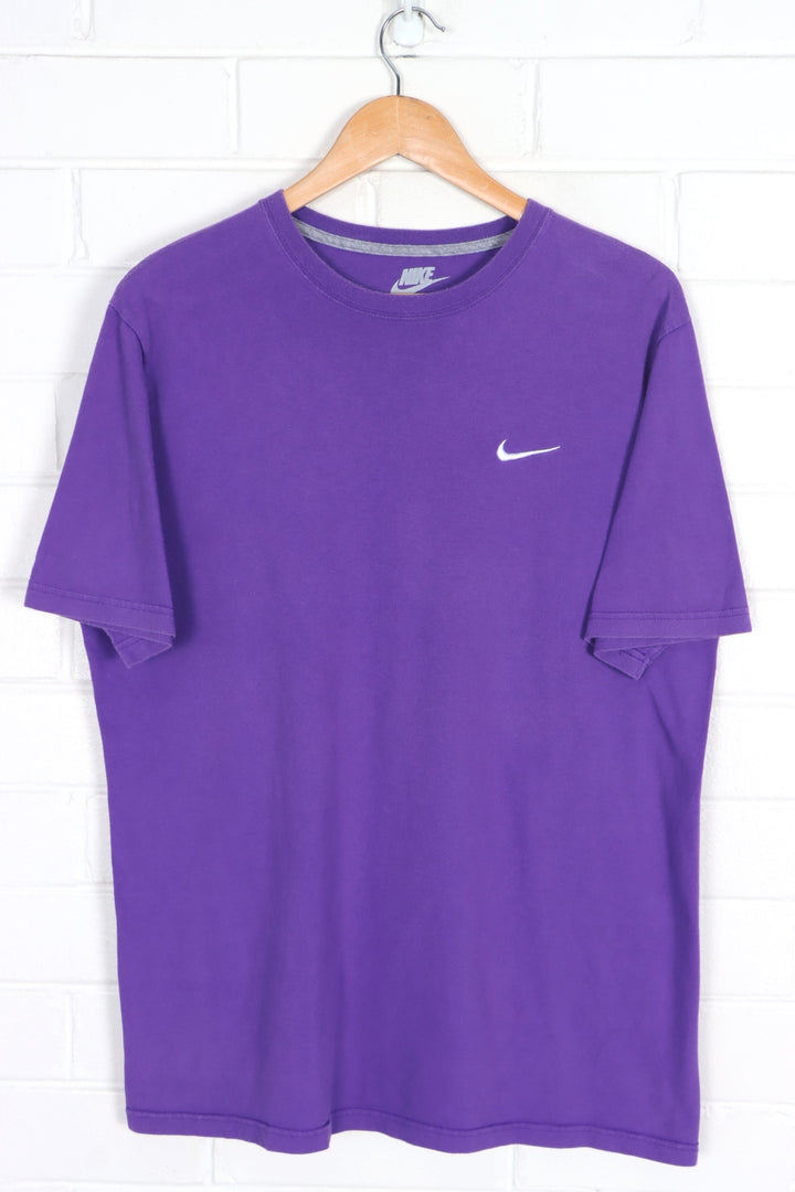 NIKE 'Regular Fit' Embroidered Swoosh Logo Purple T-Shirt (L)
