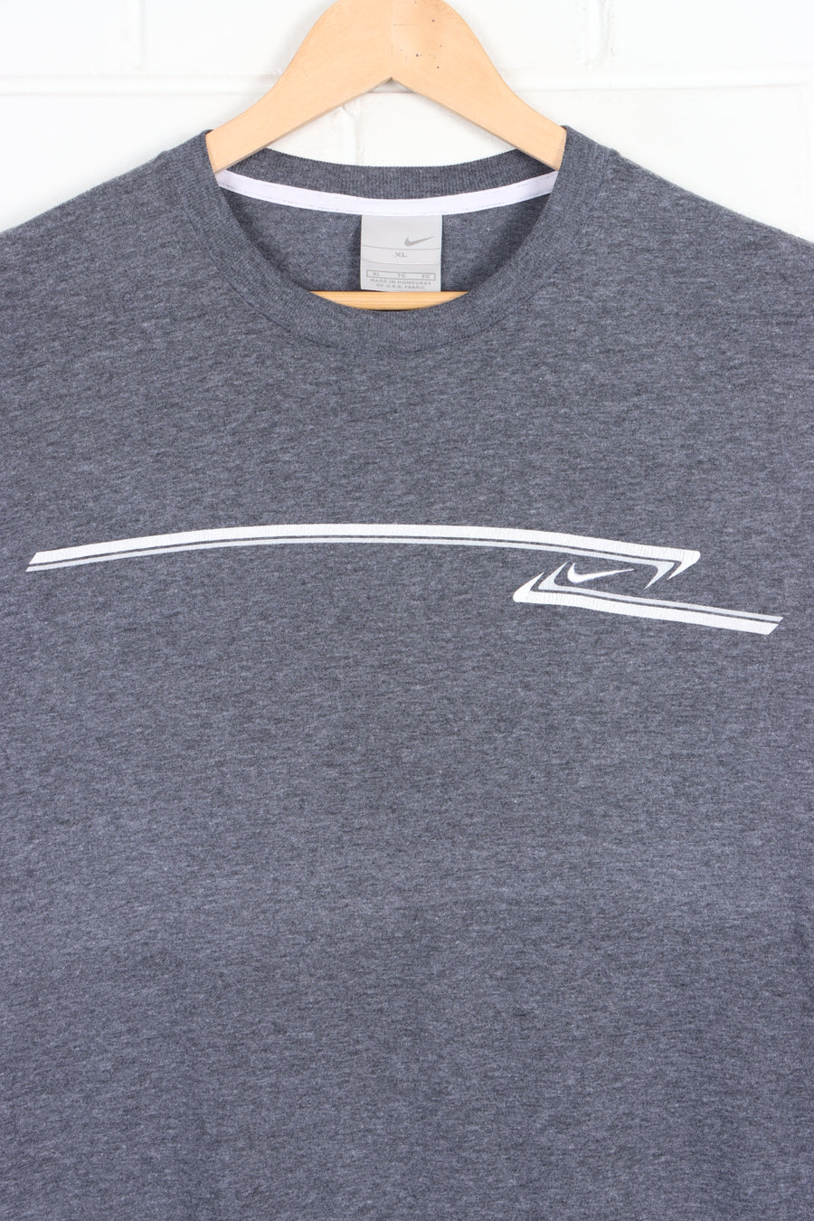 NIKE Dynamic Stripe Swoosh Logo Dark Grey T-Shirt (XL)
