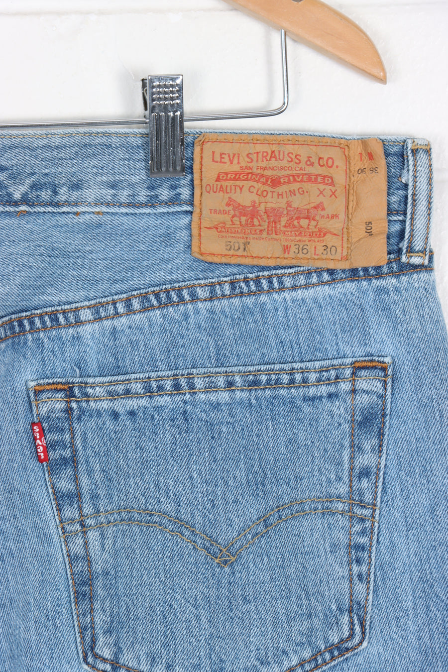 Vintage LEVI'S 501 Light Wash Jeans (36 x 30)