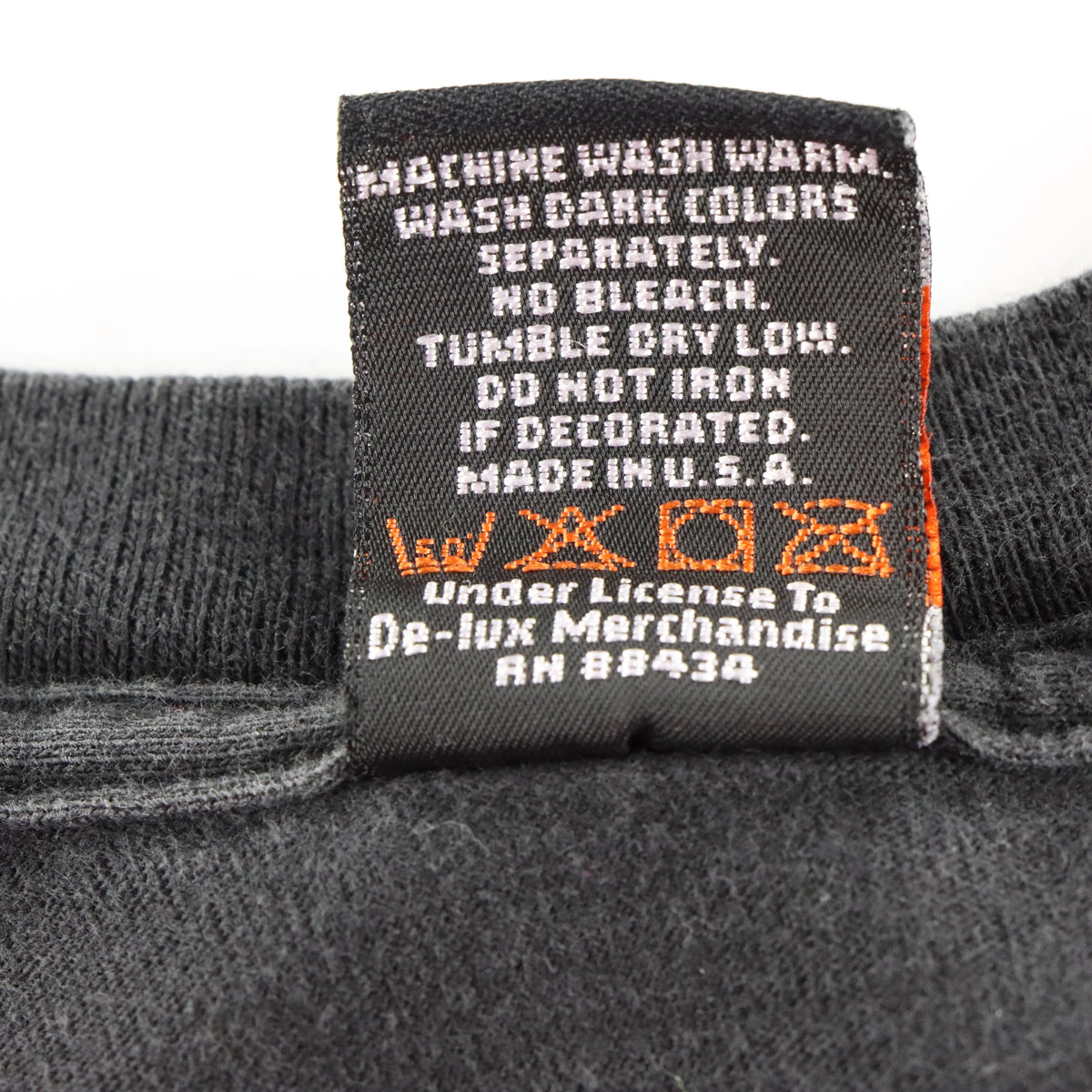 HARLEY DAVIDSON New London County Ship USA Made Vintage Black Motorcycle Tee (XL)