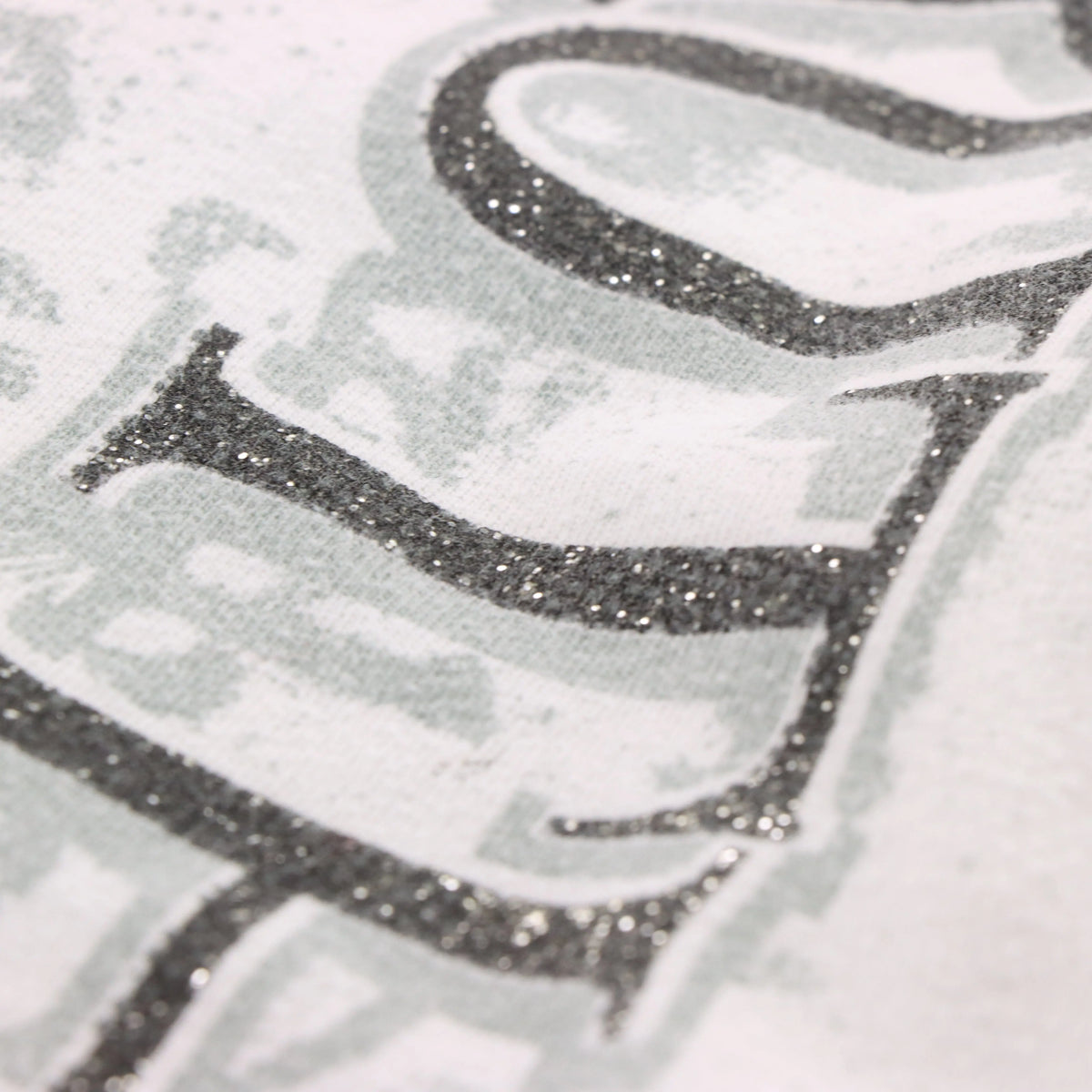 Vintage SOUTHPOLE Y2K Glitter Wing Script 'Truth & Liberty' White & Silver T-Shirt (M)