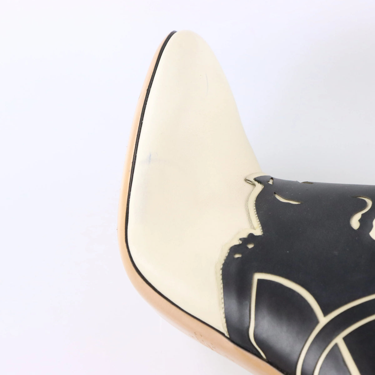 Vintage VALENTINO GARAVANI Cat Cream & Black Italy Made Platform Heel Boots (41)