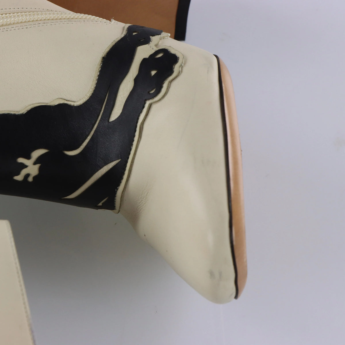 Vintage VALENTINO GARAVANI Cat Cream & Black Italy Made Platform Heel Boots (41)