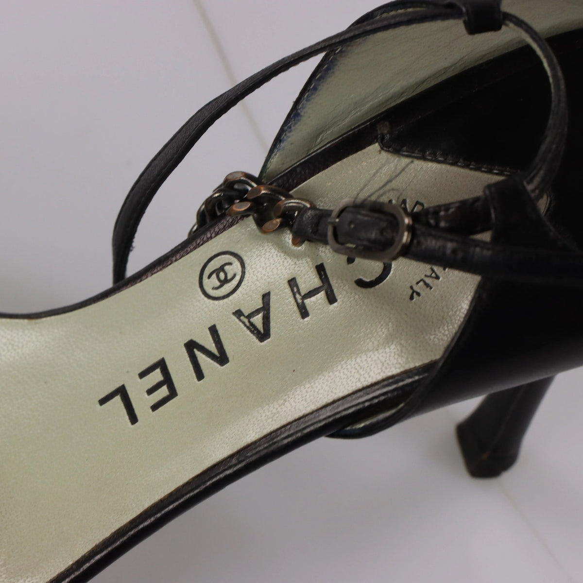 Vintage CHANEL Italy Made Chain Strap Blue & Black Leather Heel (40)