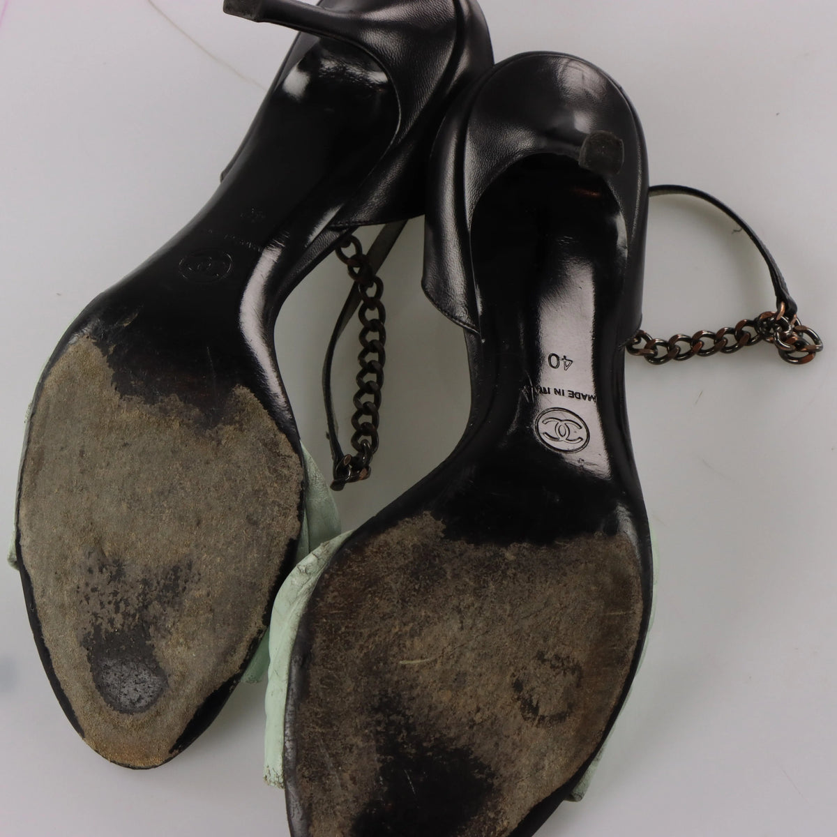 Vintage CHANEL Italy Made Chain Strap Blue & Black Leather Heel (40)
