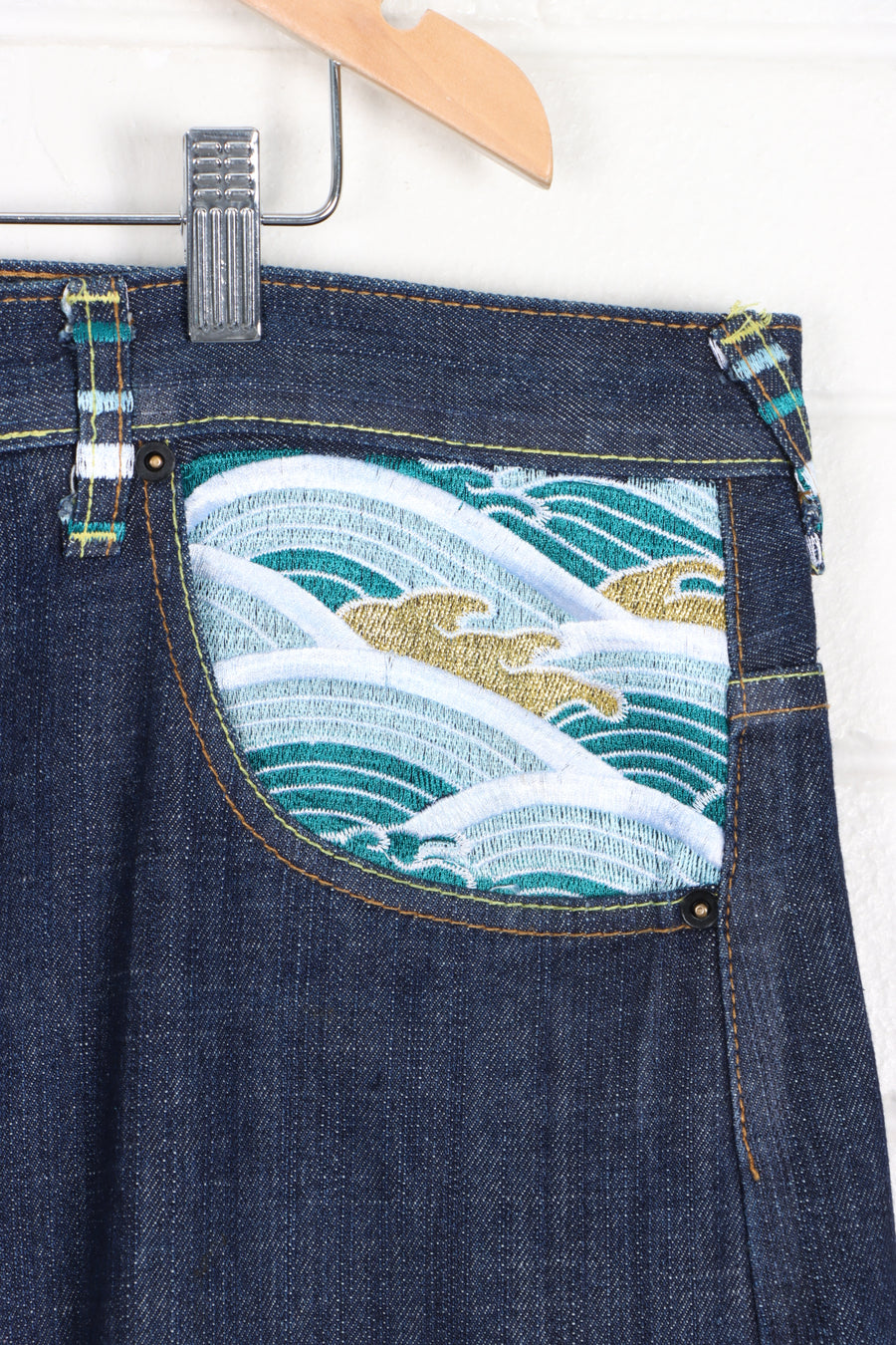 STONE TOUCH Embroidered Metallic Waves Y2K Jeans (44x32)