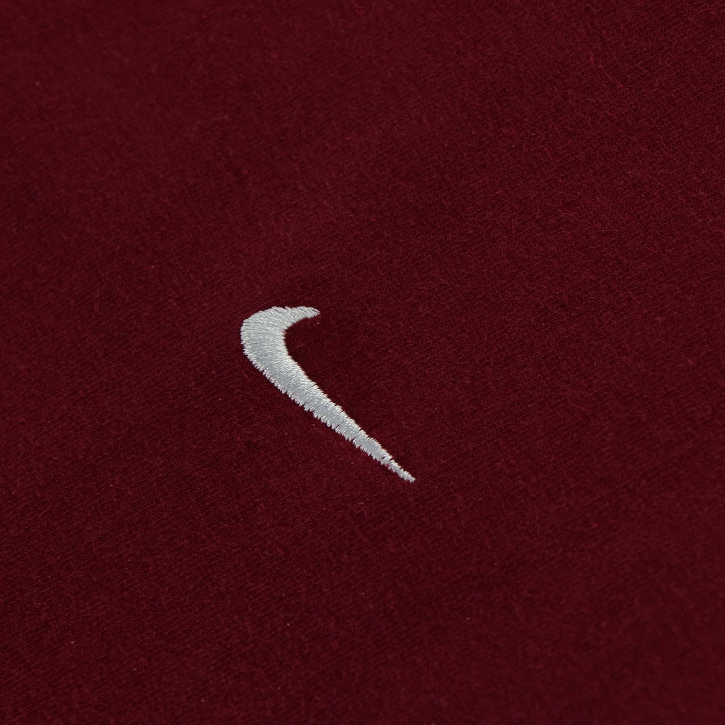 Vintage NIKE Embroidered Swoosh Burgundy & White T-Shirt (L)