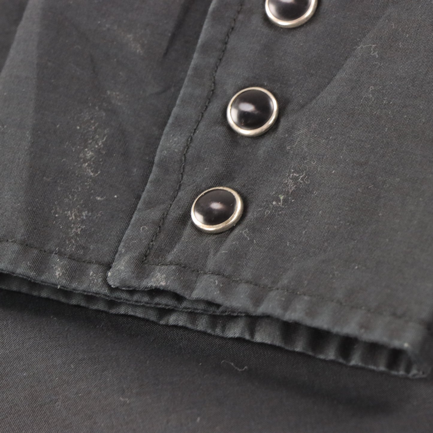 Vintage Western ELY DIAMOND Cattleman Snap Floral Embroidered Black & Red Shirt (XL) Vintage Sole Melbourne