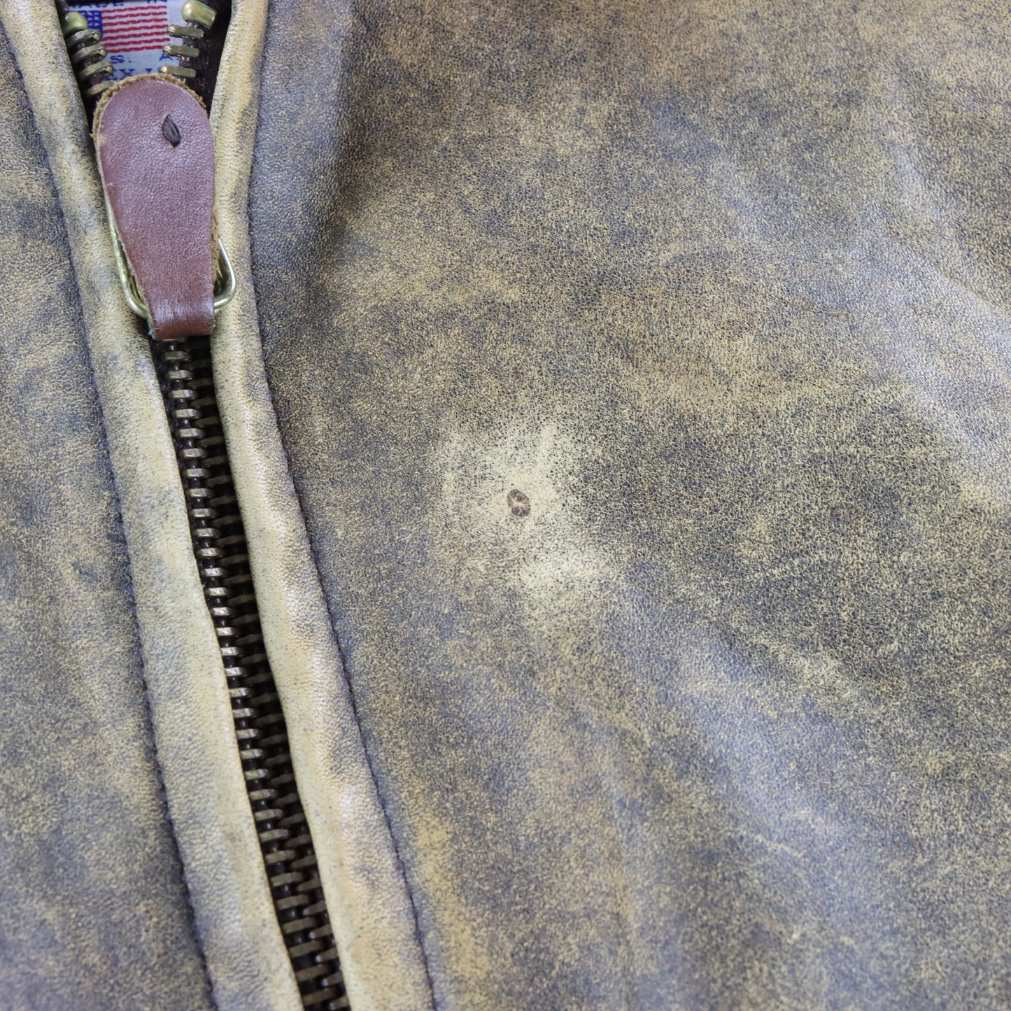 Vintage 1982 AVIREX Light Brown Leather G-2 U.S. Navy Flight Bomber Jacket USA Made (M)