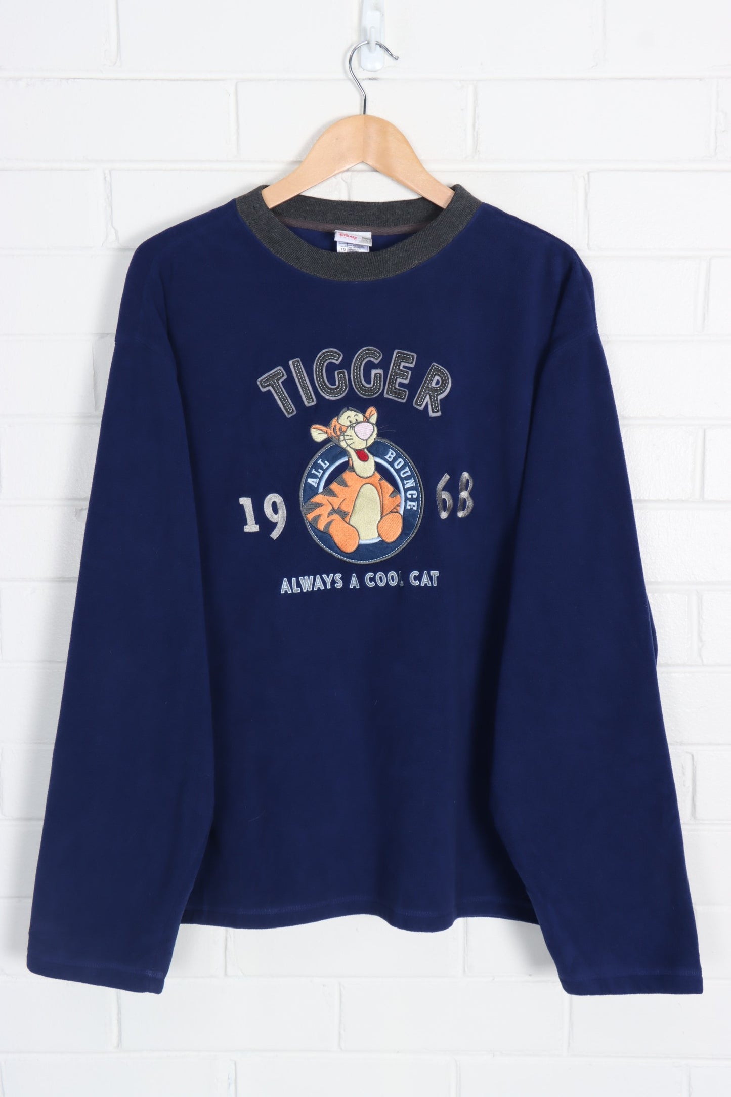 DISNEY Tigger Pooh Embroidered Oversized Fleece (XXL) - Vintage Sole Melbourne