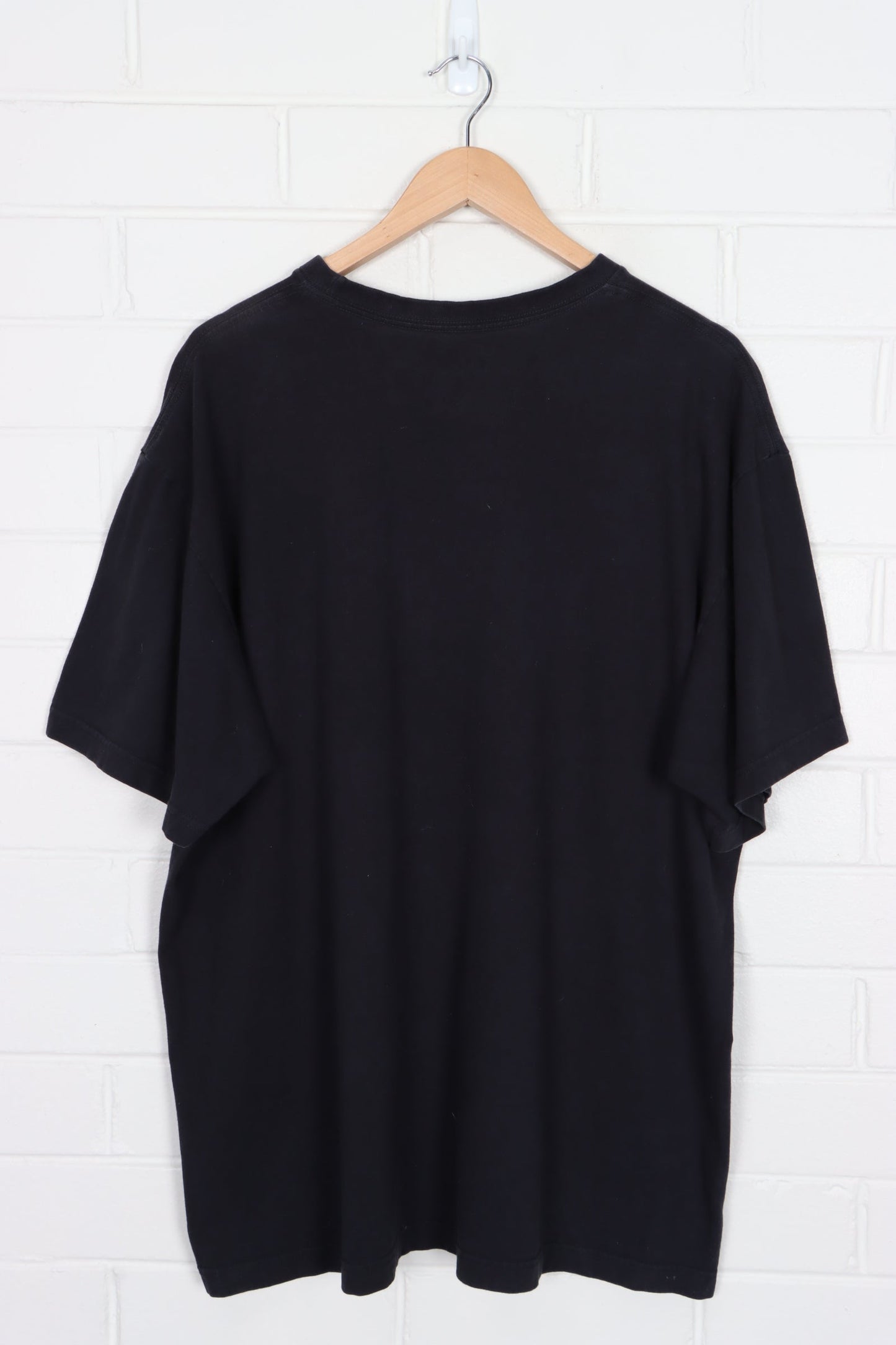 NIKE Basketball Centre Swoosh Logo Black & Gold T-Shirt (XXL)