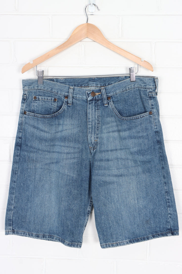 WRANGLER Relaxed Fit Medium Wash Denim Jorts Shorts (34)