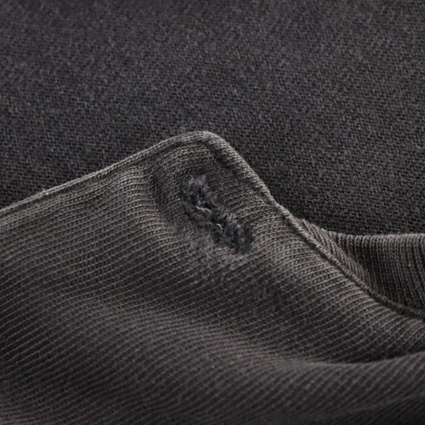 Vintage HARLEY DAVIDSON Embroidered "V-Twin Power" Black Long Sleeve Tee (M)