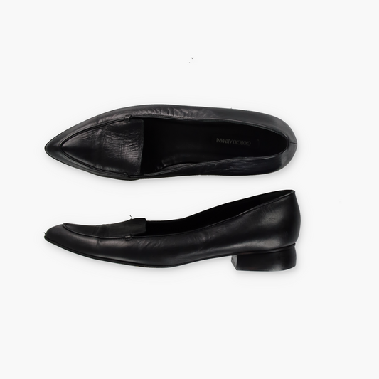 GIORGIO ARMANI Pointed Toe Black Loafers (39)