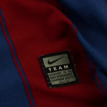 NIKE Barcelona 2009/2010 Home Embroidered Logo Soccer Jersey (M)