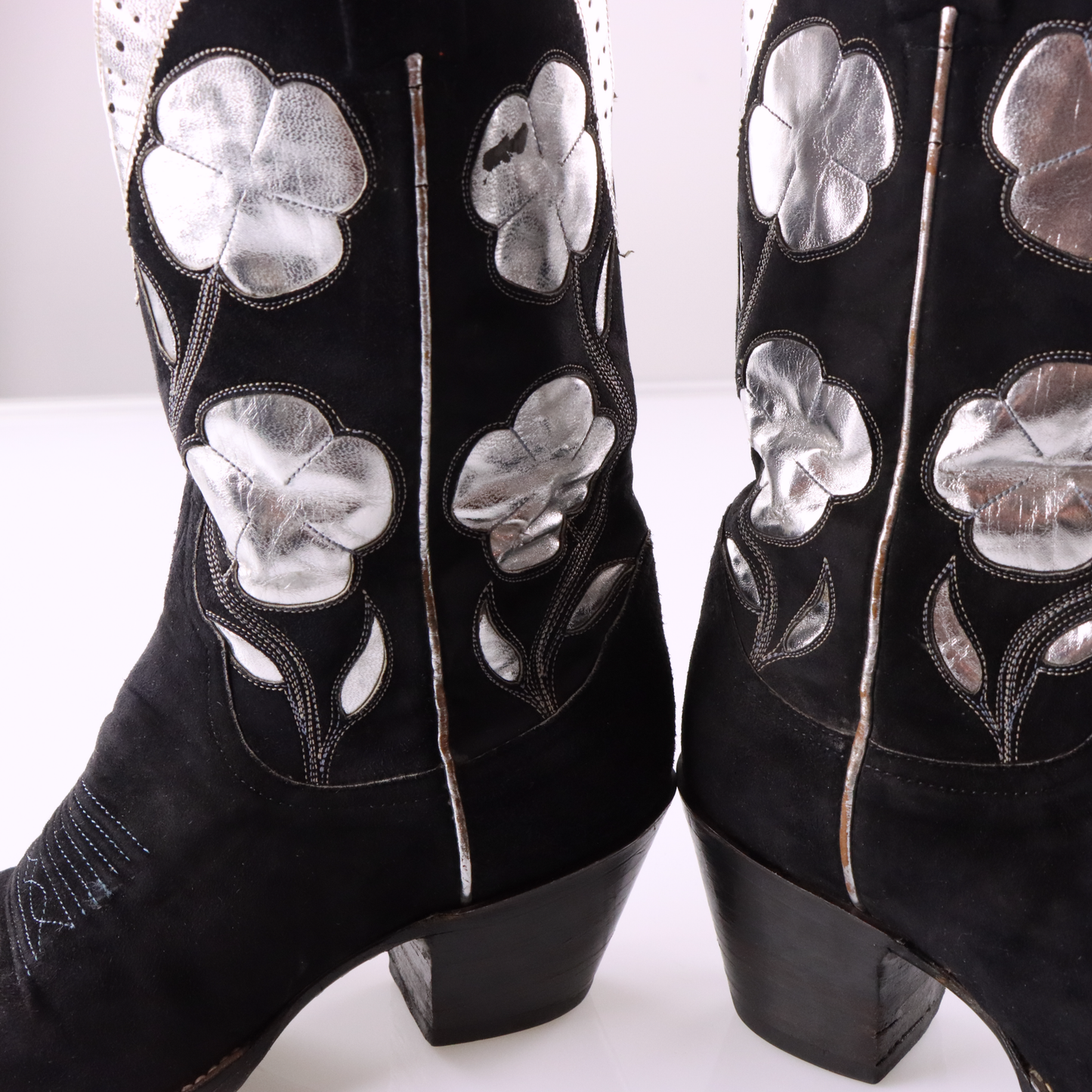LARRY MAHAN Black & Silver Clovers Cowboy Boots (7)