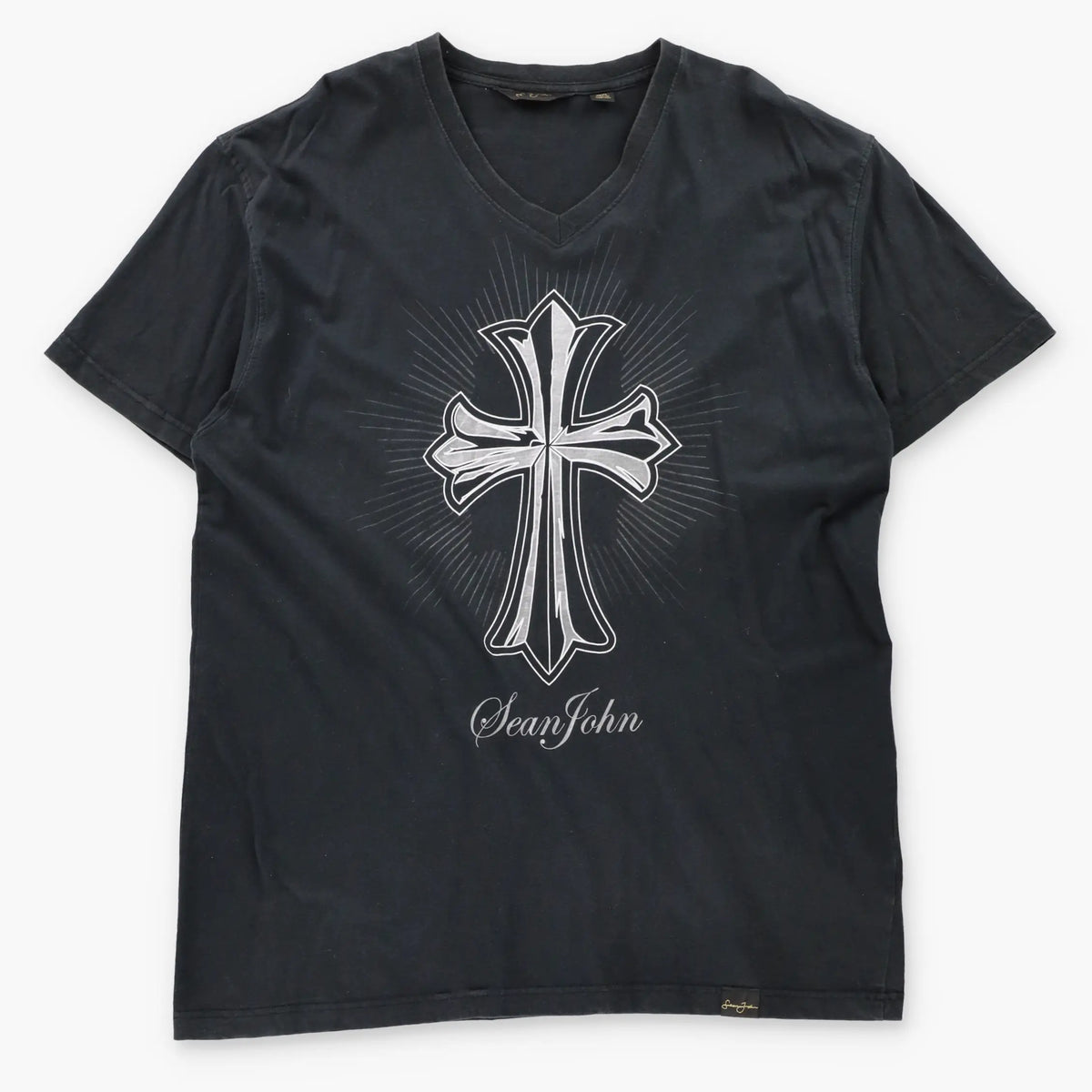 SEAN JOHN Metallic Cross & Crown Black V-Neck T-Shirt (XXXL)