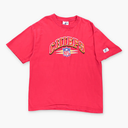 Vintage 90's Kansas City CHIEFS Embroidered NFL Red USA Made Football T-Shirt (L)