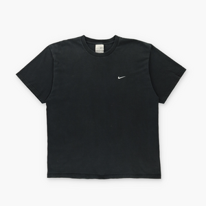 NIKE Embroidered Swoosh Logo Casual Black & White Tee (L)