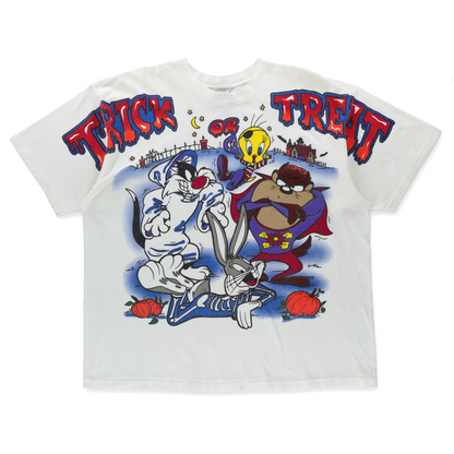 LOONEY TUNES "Trick Or Treat" Single Stitch Halloween All Over Print White T-Shirt (XXL)