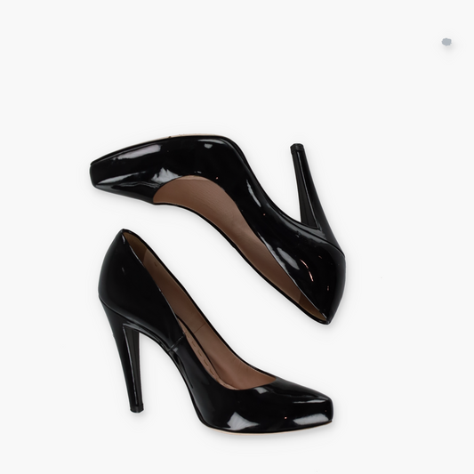 MIU MIU 'ITALY Made' Patent Leather Pointed Toe Black Pumps Heels (35.5)
