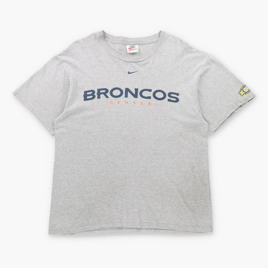 Vintage NIKE Denver Broncos NFL Centre Swoosh Logo American Football Tee (M-L)