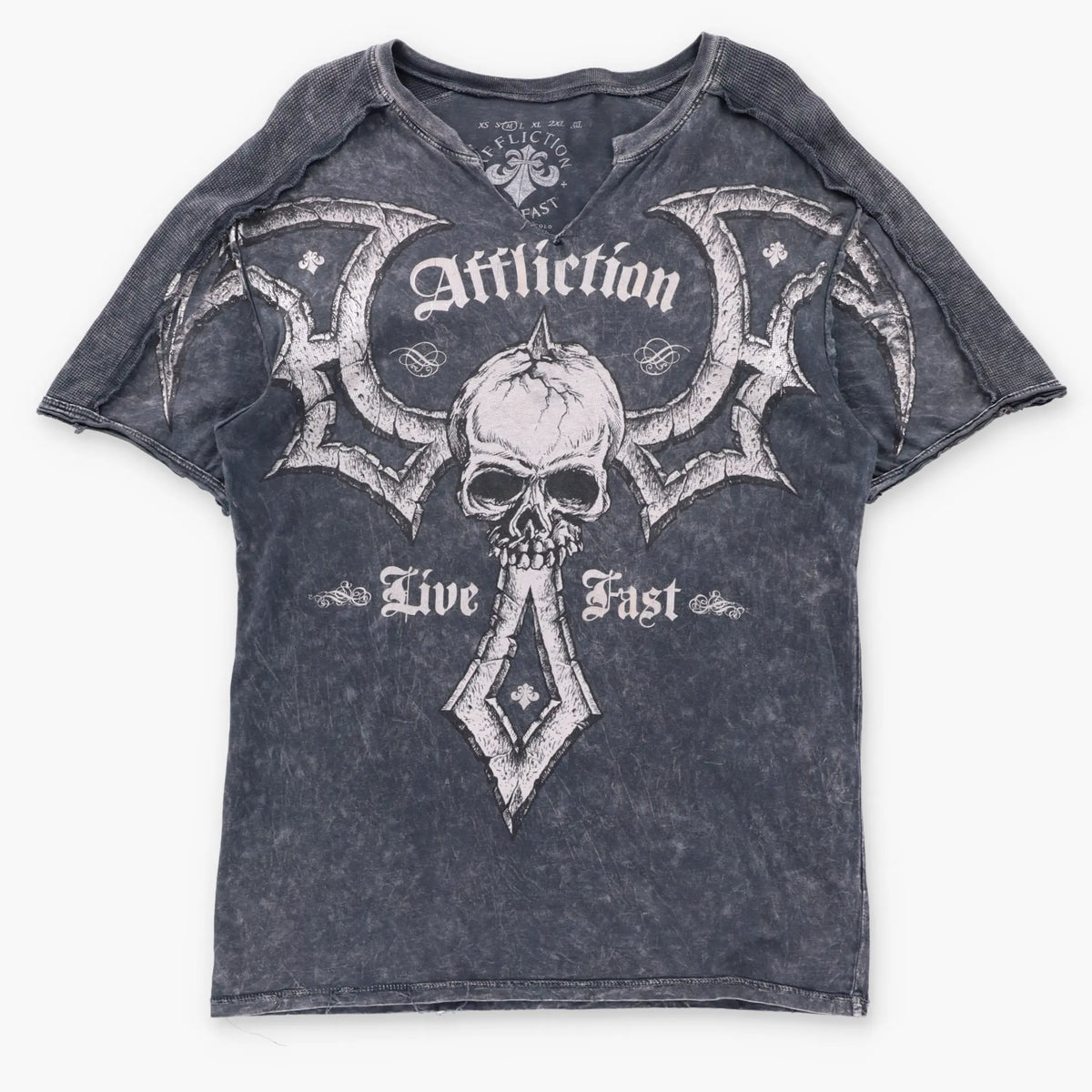 AFFLICTION Vintage Y2K "Live Fast" Winged Skull Cross V-Slit Neck Tee (M)
