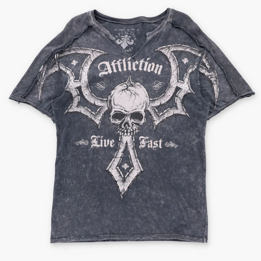 AFFLICTION Vintage Y2K "Live Fast" Winged Skull Cross V-Slit Neck Tee (M)