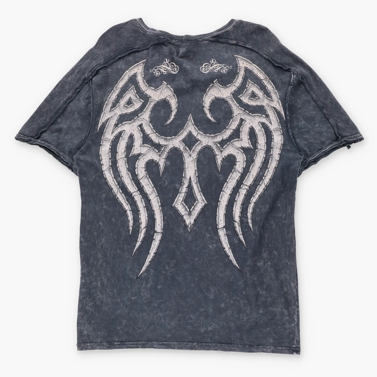 AFFLICTION Vintage Y2K "Live Fast" Winged Skull Cross V-Slit Neck Tee (M)